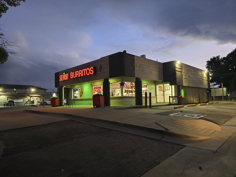 Senor Burritos exterior